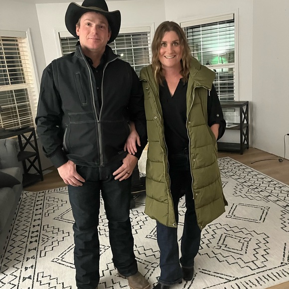 Meet your posher Amber! - Picture 3 of 6